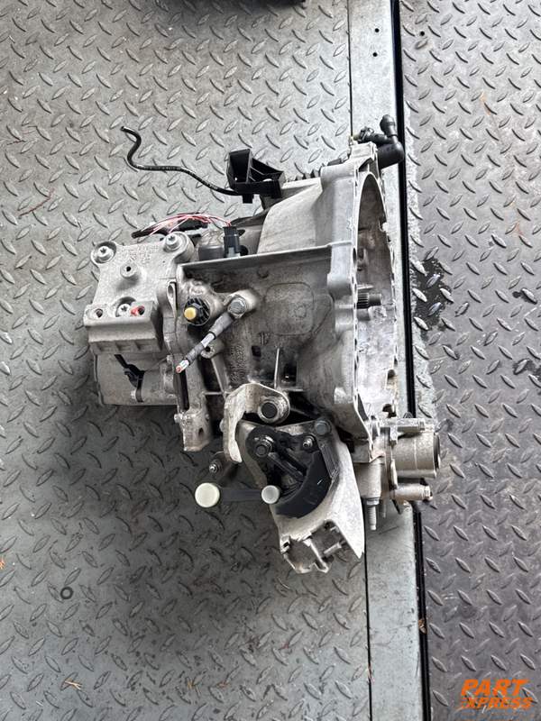 Getriebe Peugeot 2008 Citroen C3 C4 C5 Opel Astra Mokka 102tkm 20V248 9811243810