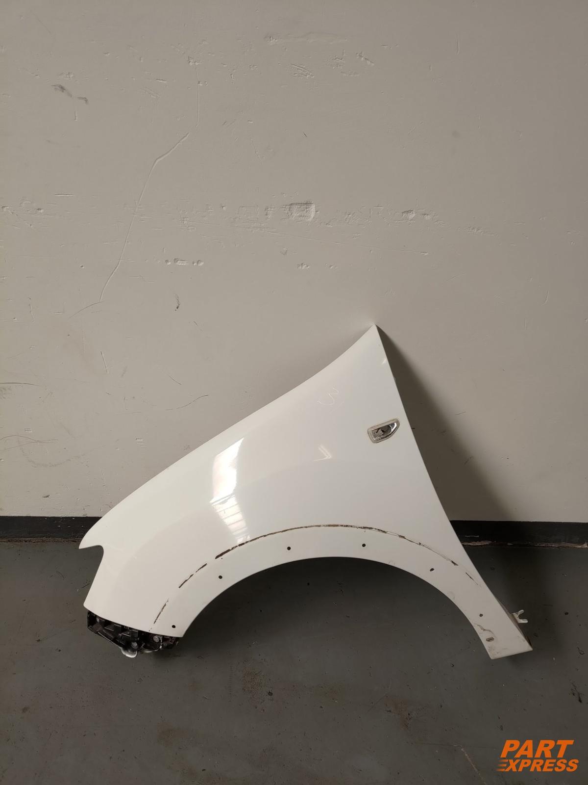 Wing Left Dacia Sandero ST White Blanc Glacier-369 2012 - 2020