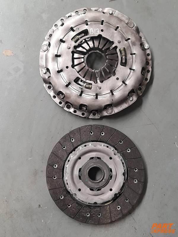 Kupplung 6 Gang 21208631809 93TKM BMW 320D F30 2,0D 135KW 184PS 520d F10 120D