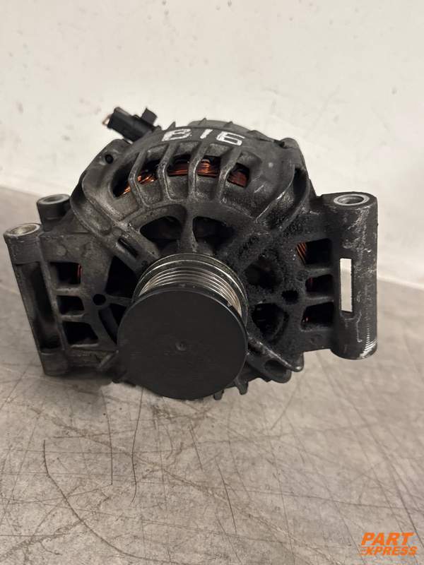 Alternator Peugeot 207 308 5008 Citroen Picasso DS3 DS4 1,6 EP6DT V7576513