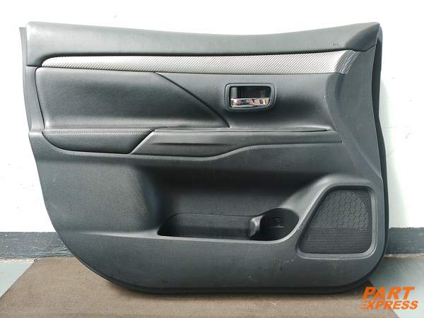 Türverkleidung vorne links Mitsubishi Outlander III H-Line GF 2012 - 2021