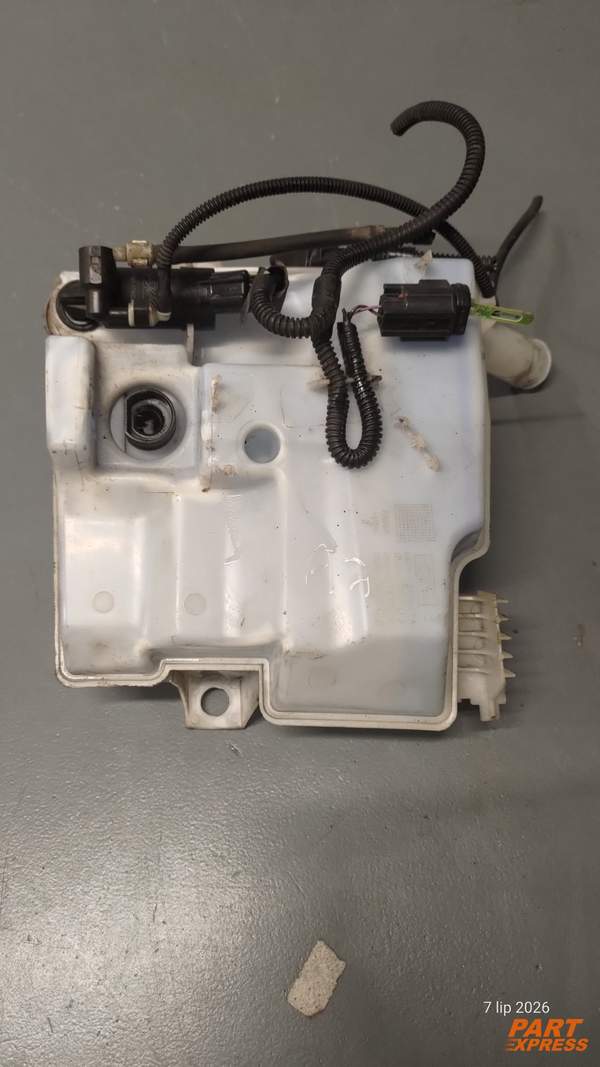 Wischwasserbehälter Ford Focus MK3 III 2010 - 2014 BV61-17B613-C