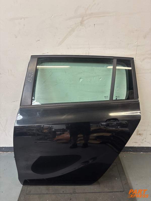 Tür komplett hinten links Opel Zafira C Schwarz Carbon Flash