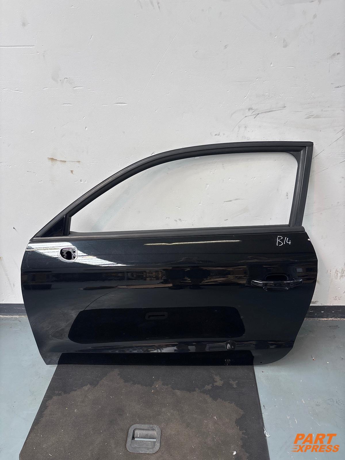 Tür komplett vorne links Audi A1 Schwarz Phantomschwarz LZ9Y Z9Y L8 2010 - 2018