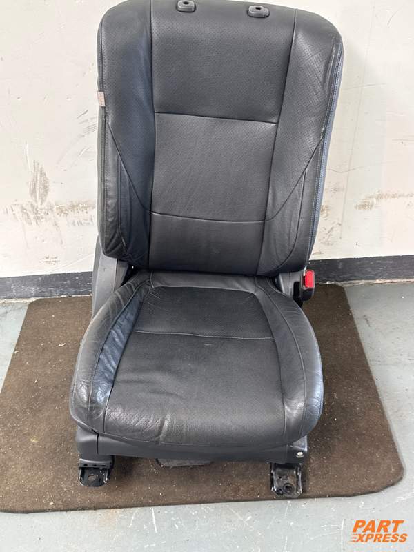 Sitzbezug Sitz vorne rechts Mitsubishi Outlander III H-Line GF