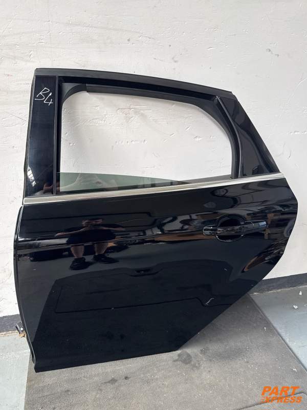 Tür komplett hinten links Ford Focus Mk3 Schwarz Iridium-Schwar