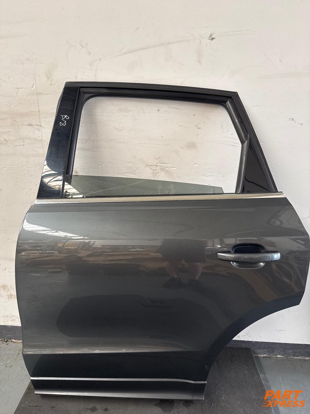 Porte Complète Arrière Droite Audi Q5 S Line Gris Daytonagrau LZ7S (6Y) 2008 - 2017