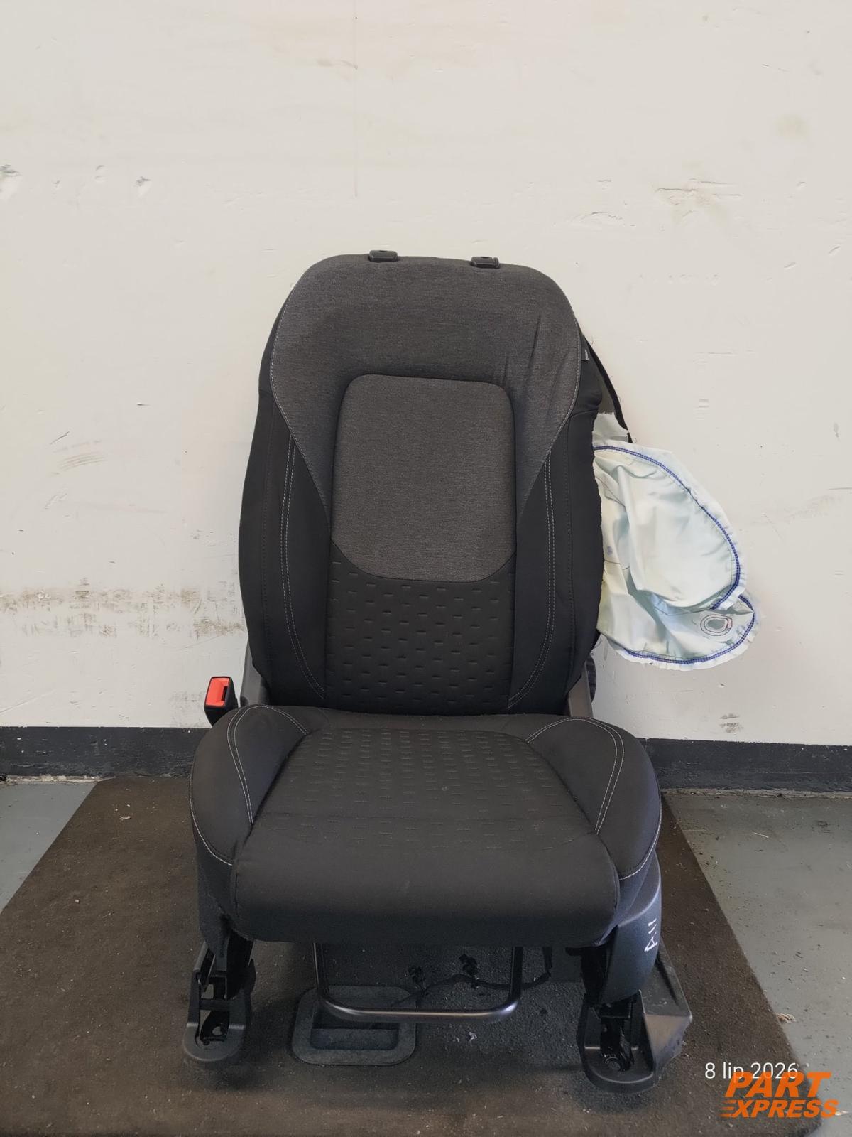 Sitzbezug Sitz vorne rechts Ford Puma Titanium J2k Mk2 ab 2019