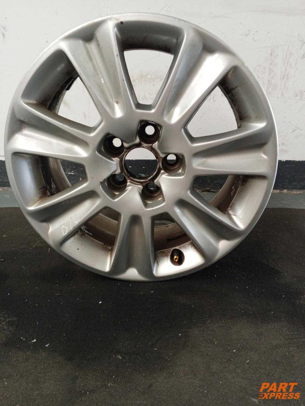 Alufelge 15 Zoll Audi A1 SE 6,5Jx15 ET34 8X0601025