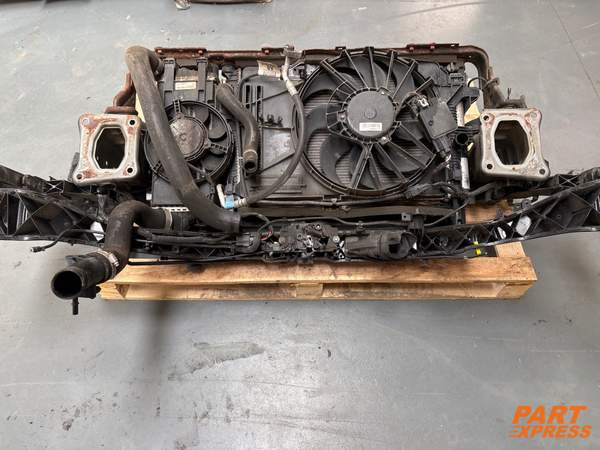 Frontträger und Kühler, komplette Front Ford Focus Mk3 1830145