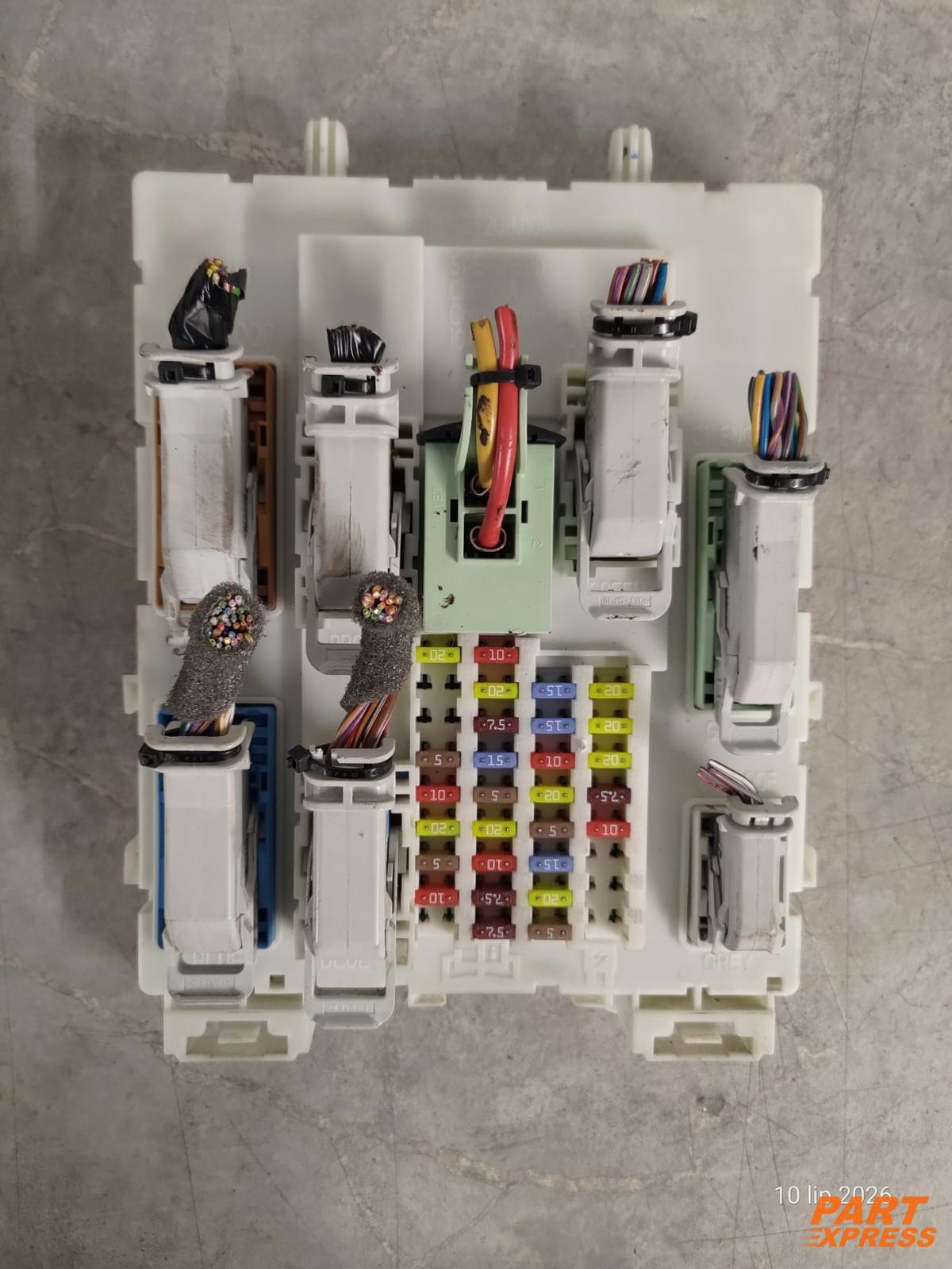 Fuse Box BSI BCM Ford Focus MK3 III 2010 - 2014 DV6T 14A073 HL