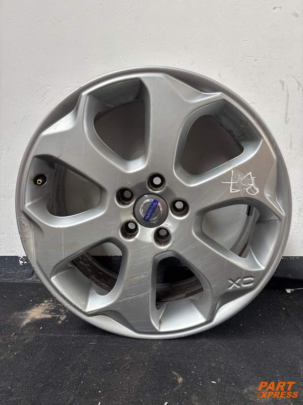 Alufelge 18 Zoll Volvo XC60 SE LU 7,5Jx18 ET55 31200371