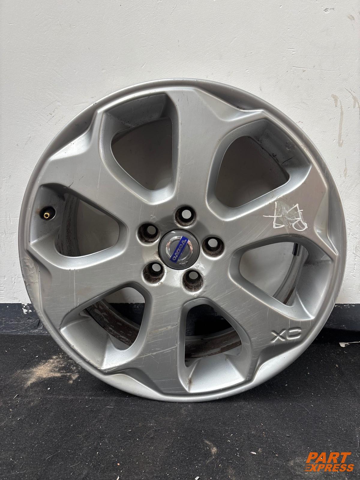 Alufelge 18 Zoll Volvo XC60 SE LU 7,5Jx18 ET55 31200371