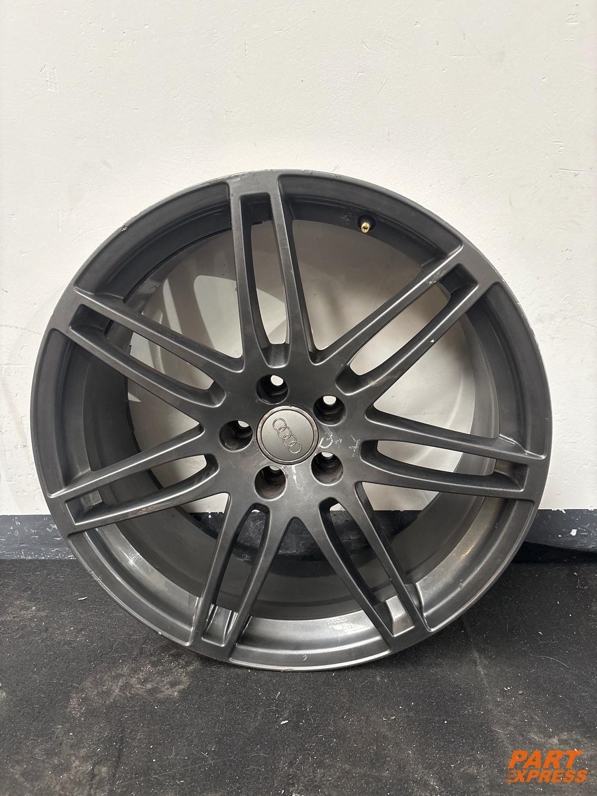 Alufelge 20 Zoll Audi Q5 S Line 8,5Jx20 ET33 8R0601025R