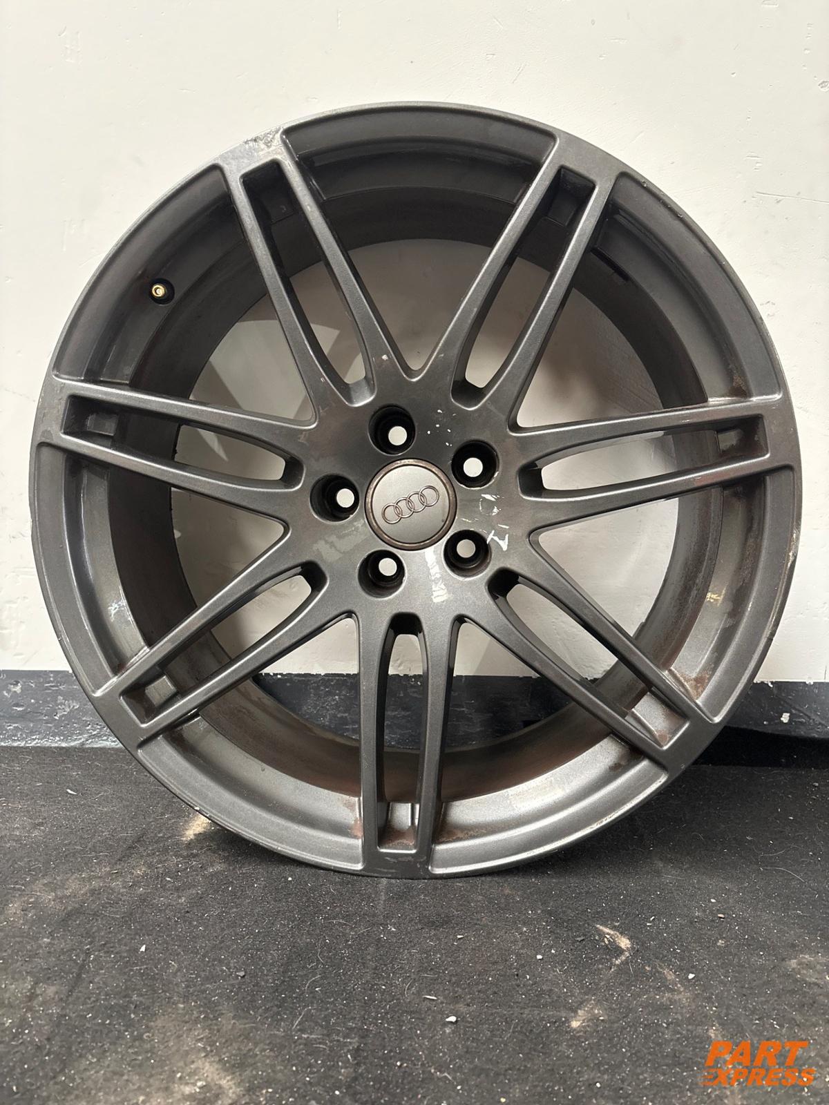 Alufelge 20 Zoll Audi Q5 S Line 8,5Jx20 ET33 8R0601025R