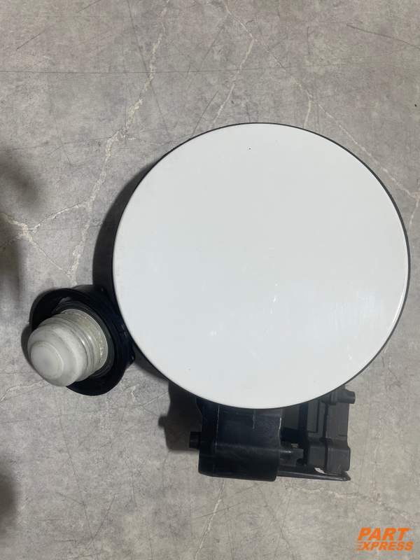 Tankdeckel Opel Astra GTC J Weiß Casablanca White-GAZ (40R) 2011 - 2018 13393911