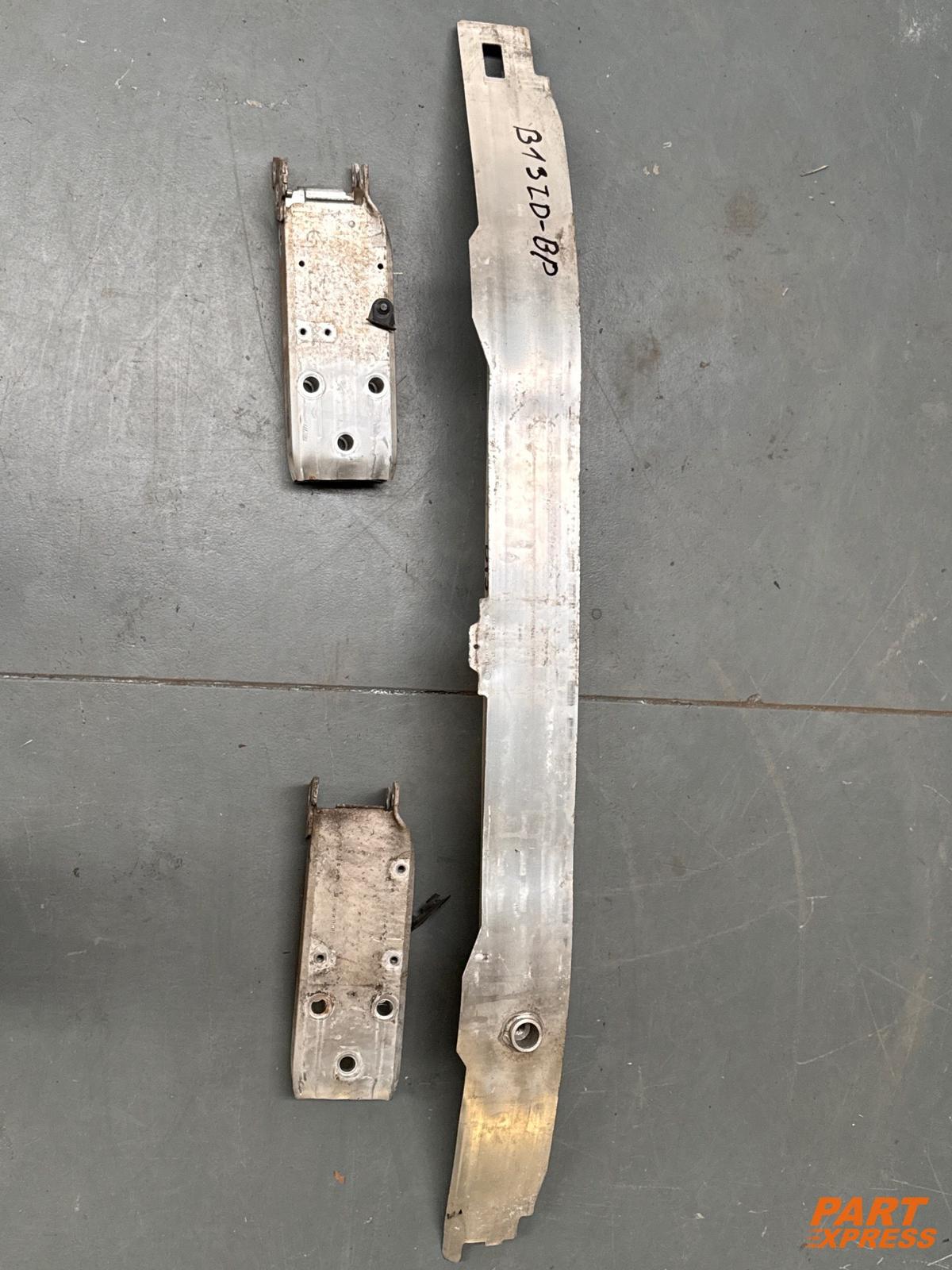 Träger Stoßstange vorne BMW 1 Series S F20 2011 - 2019 51117255393