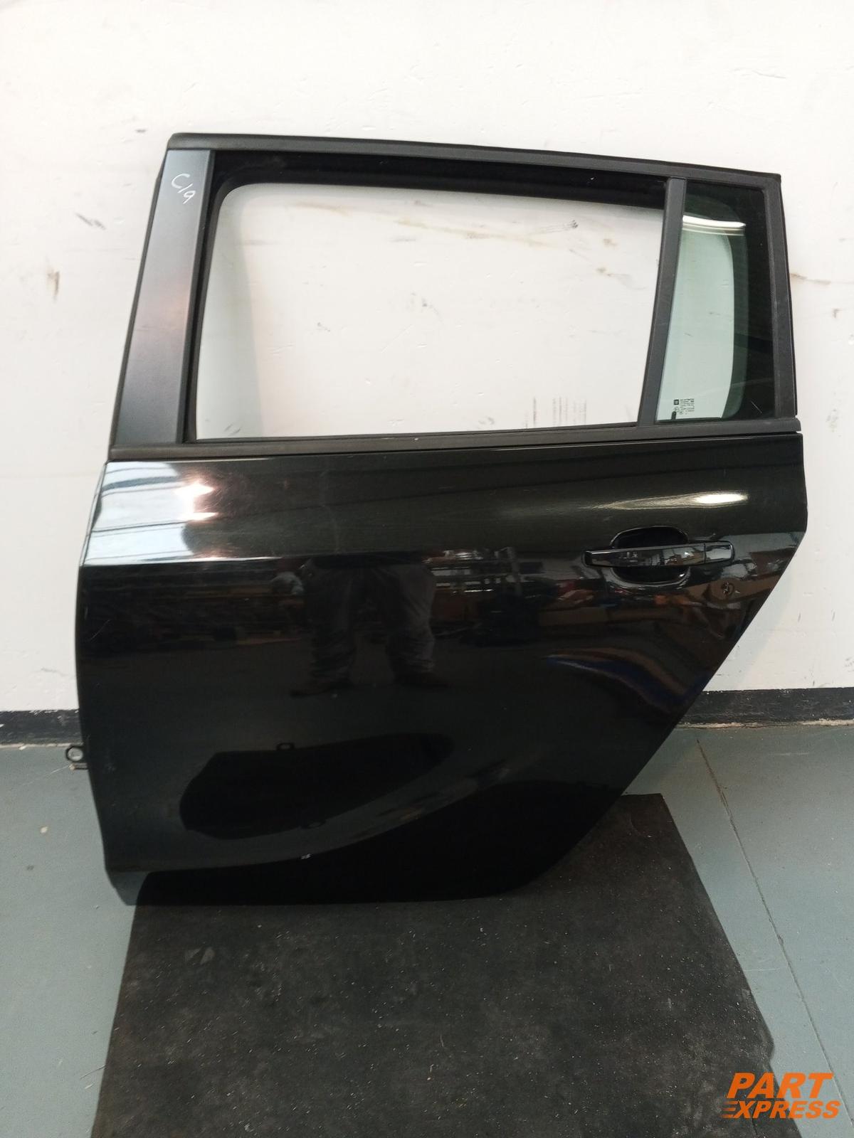 Deur compleet achter links Opel Zafira Tourer Zwart GAR Graphitschwarz 2011 -