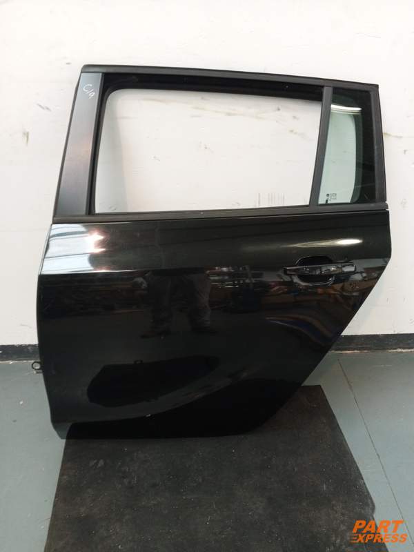 Tür komplett hinten links Opel Zafira Tourer Schwarz GAR Graphitschwarz 2011 -