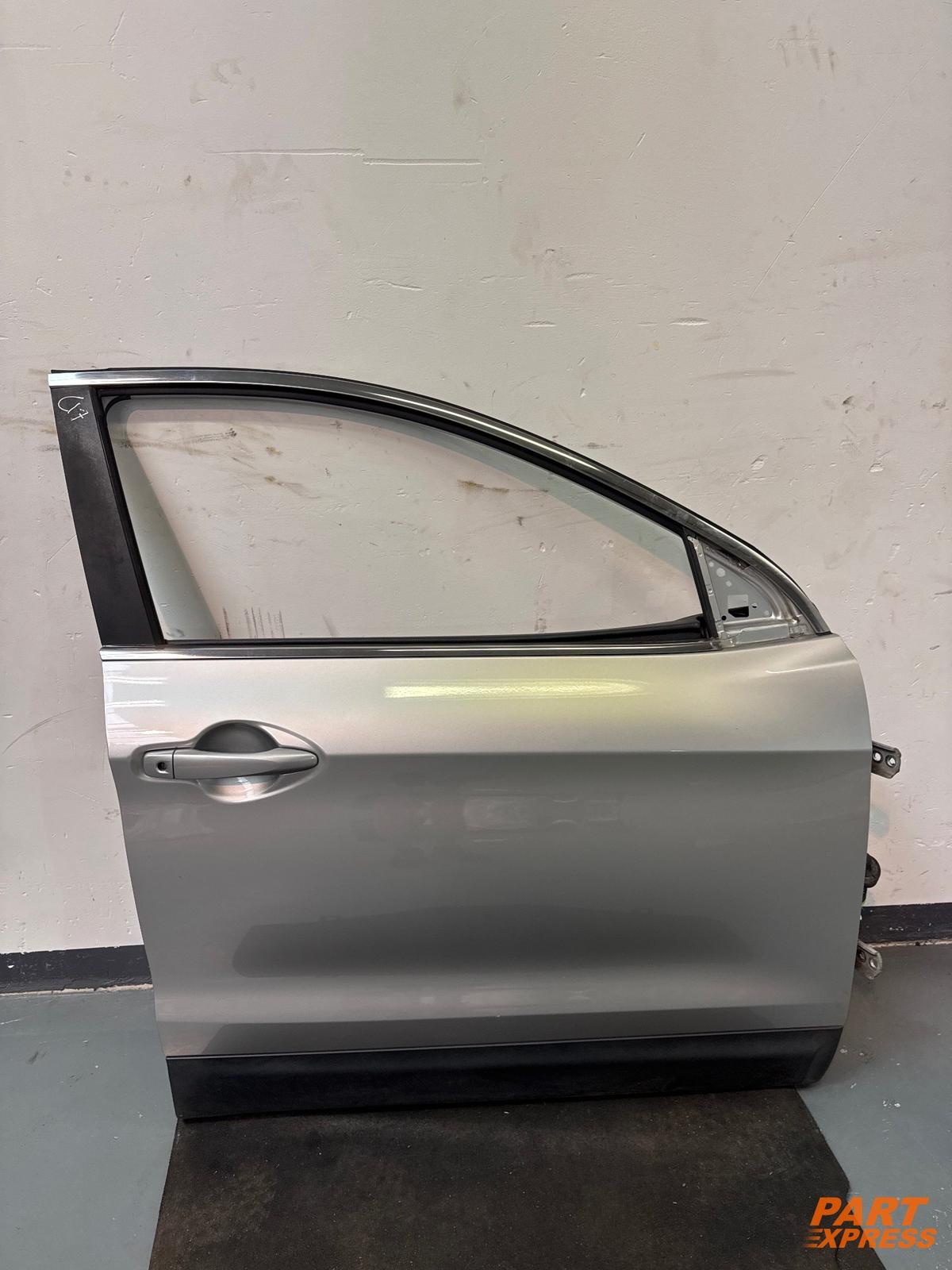 Door Complete Front Right Nissan Qashqai J11 Silver Blade Silver KY0 2013 - 2021