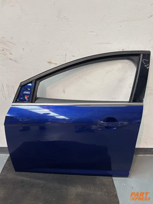 Tür komplett vorne links Ford Focus Mk3 Fließheck Indic-Blau 2011 - 2015