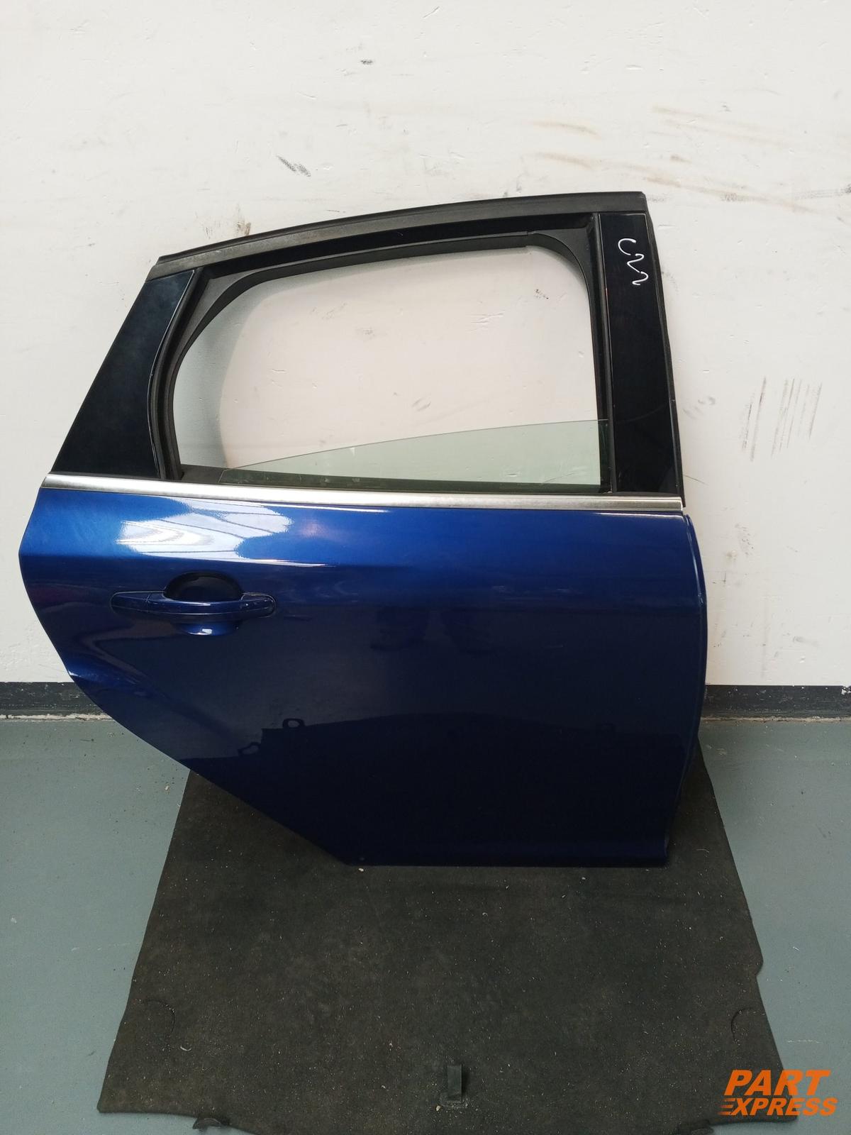 Porte Complète Arrière Droite Ford Focus Mk3 Berline bicorps Indic-Blau Metallic 2011 -