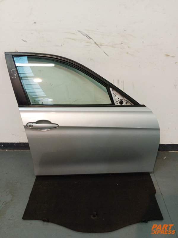 Tür komplett vorne rechts BMW 3er F30 4-türig Glaciersilber Metallic A83 2011 -