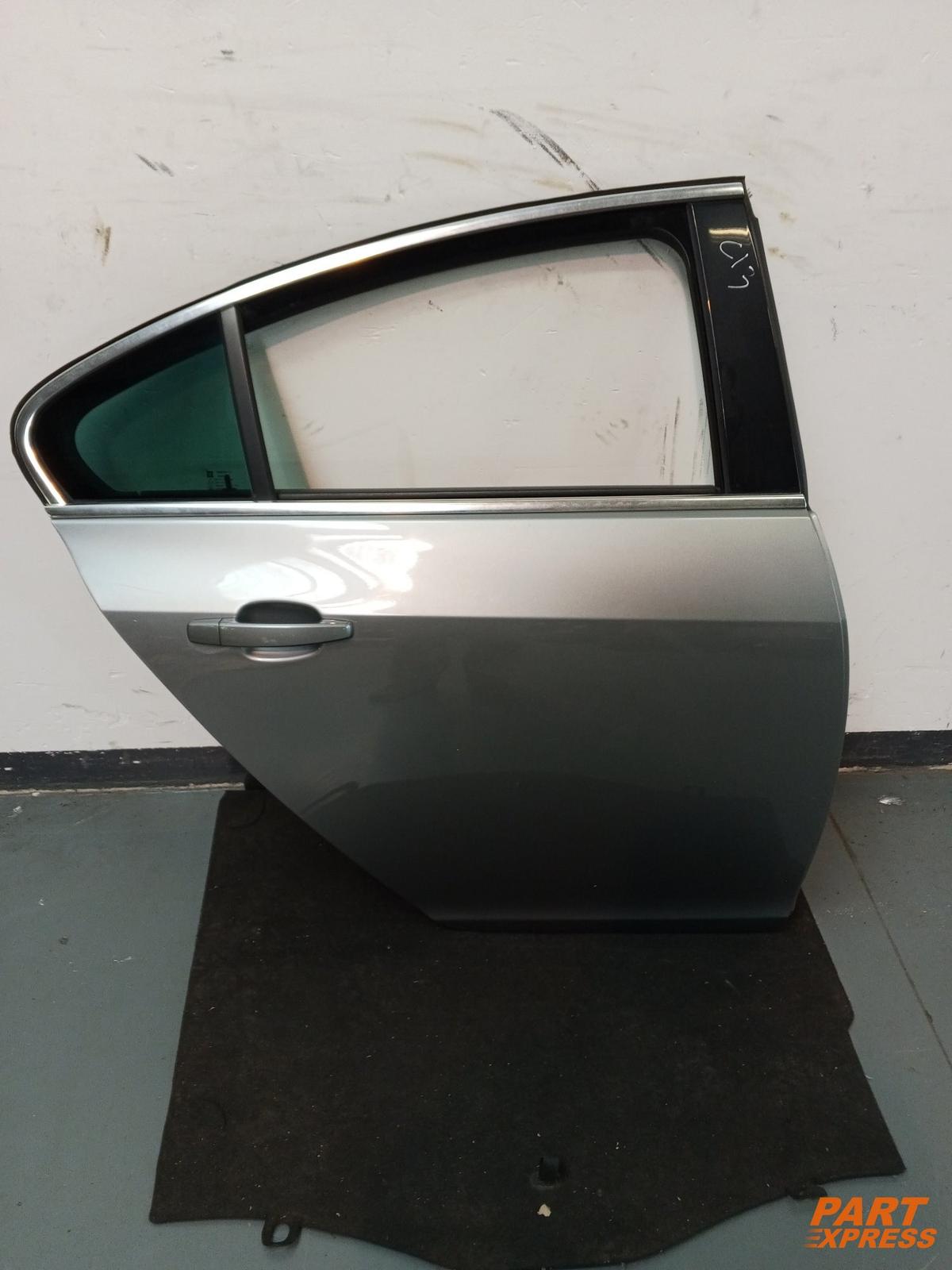 Drzwi kompletne tył prawe Opel Insignia A GEV Silbersee Metallic 2008 - 2017