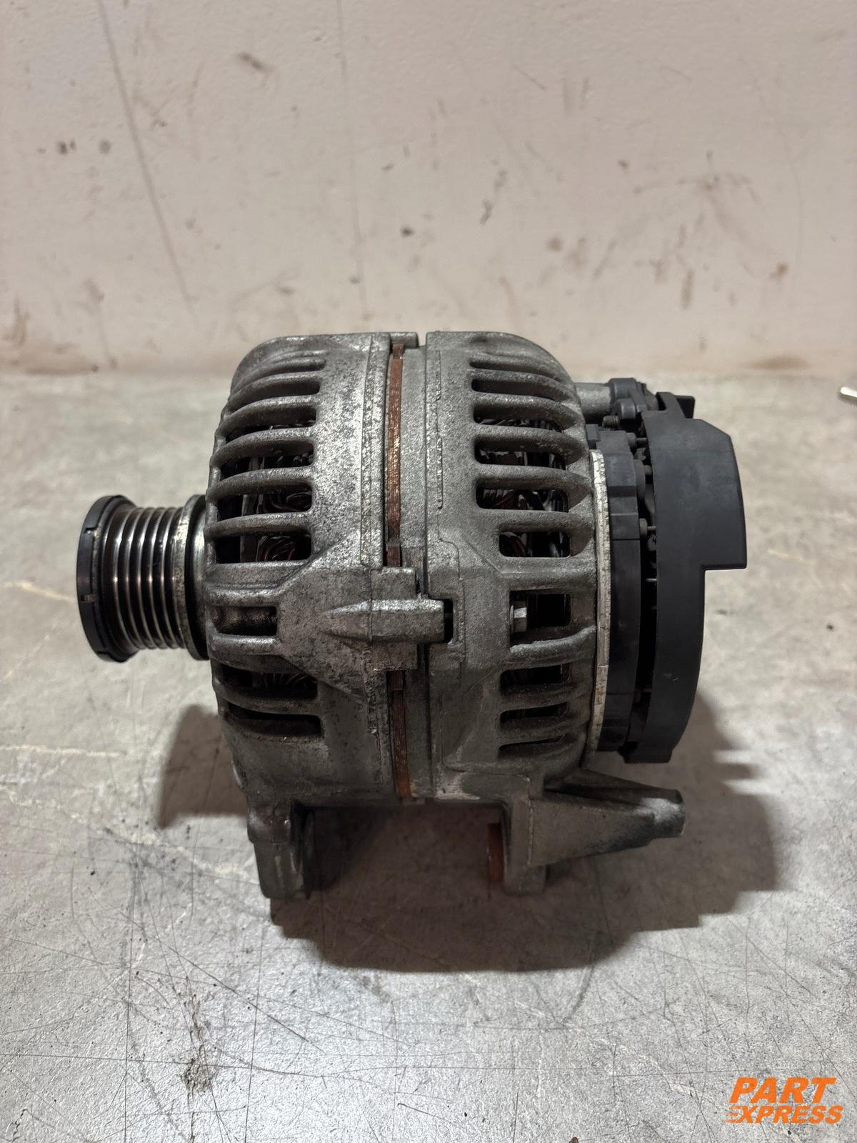Lichtmaschine Audi A5 2,0TDI 125kW 128tkm 8T 2007 - 2016 CAHA 03G903016E