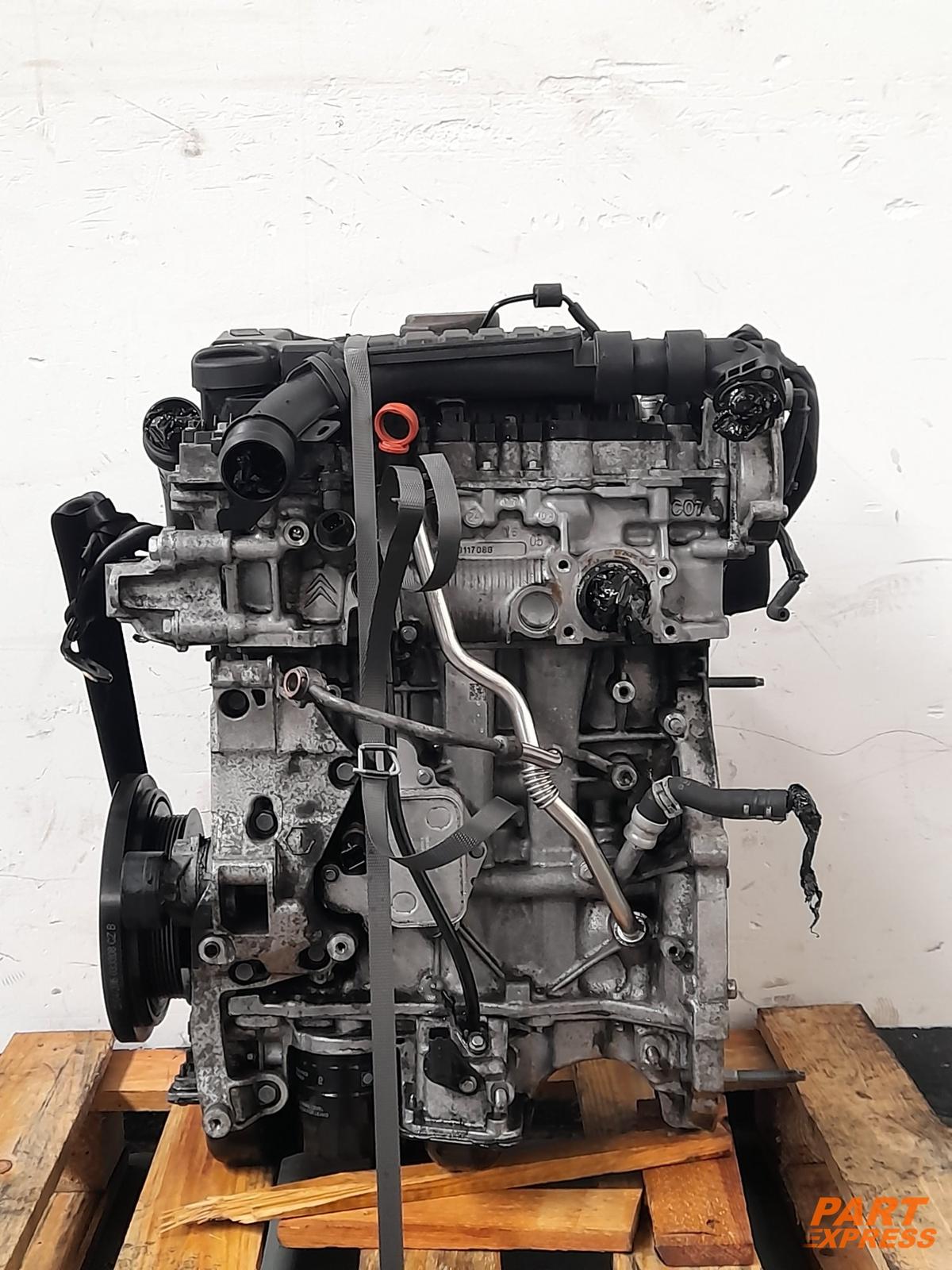 Motor komplett Peugeot 308 II 1,2l 81kW 118tkm EB2PT HNZ 1617296180 2013 -