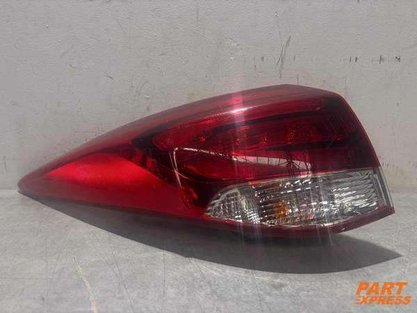 Rückleuchte hinten links Hyundai i40 SE Kombi 2011 - 2019 924013Z5
