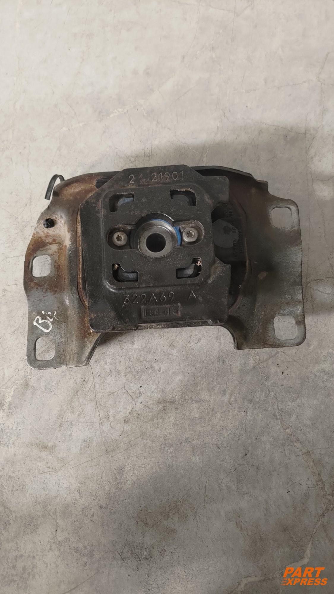 Motorhalter / Motoraufhängung Ford Focus Zete Mk3 Facelift 2011 - 2018 322A69