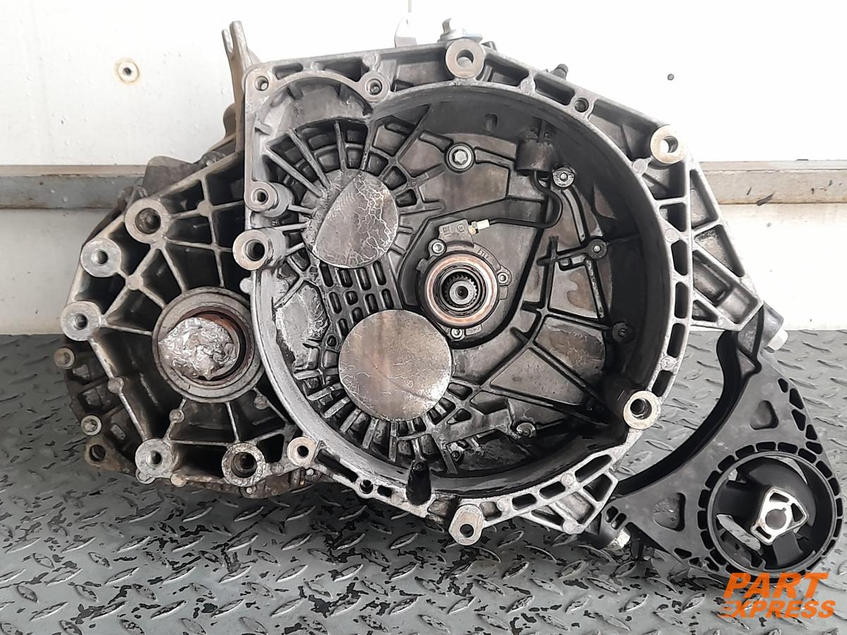 Schaltgetriebe Opel Zafira C 2,0 CDTi 108tkm 2011 - 2019 A20DTH 55564375