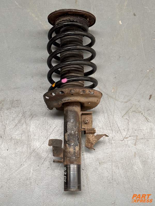 Federbeinträger links Volvo XC60 SE LU I 2008 - 2017 824904005736