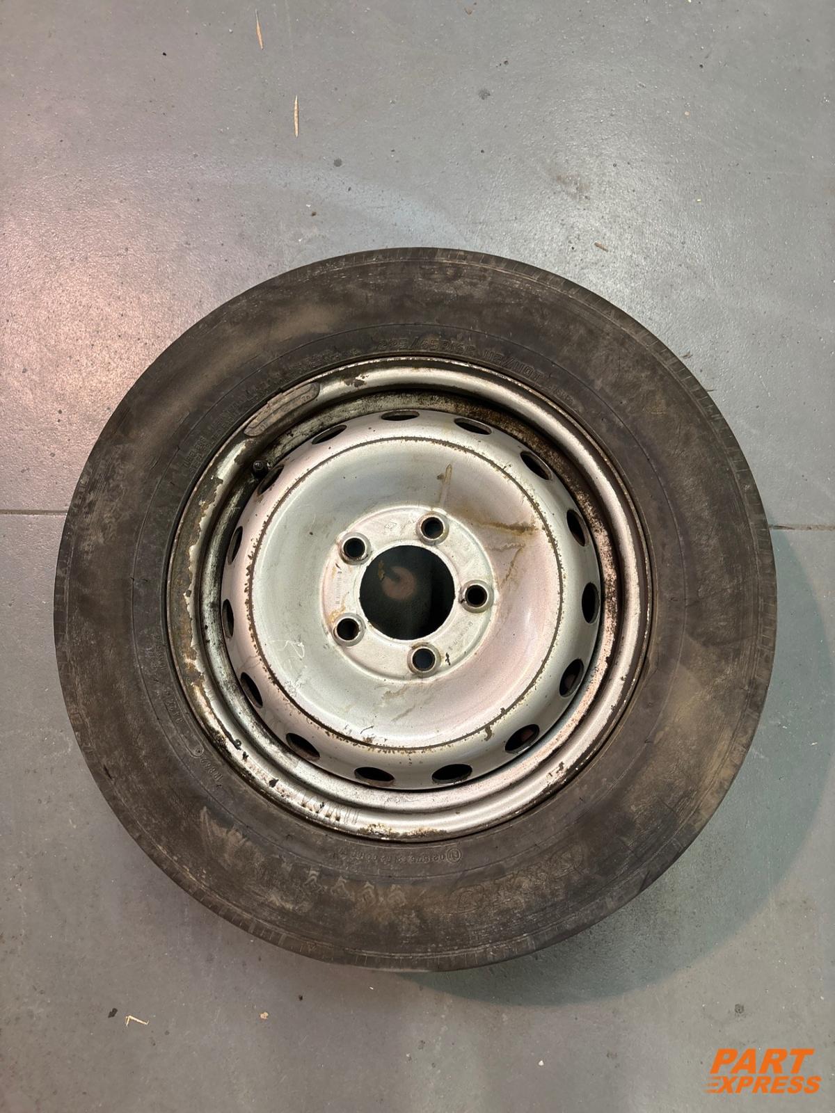 Rad vorne links Renault Trucks Master III (X62) 2010 - 2019 bl 8200684598 b