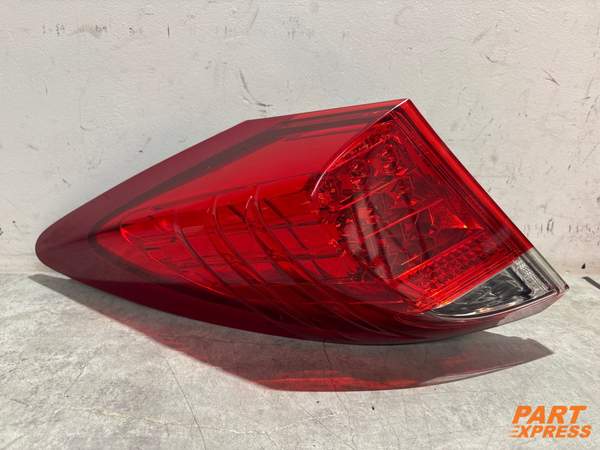 Rückleuchte hinten links Honda Civic FK2 Mk9 Fließheck 2012 - 2017 FR2626 0102