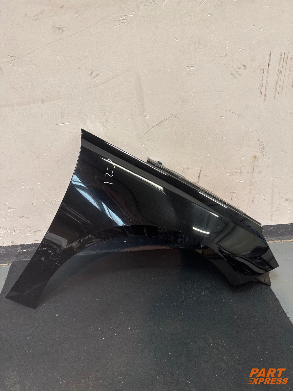 Aleta delantera derecha Peugeot 308 II T9 Negro KTV Negro Perla Nera 2013 - 2021