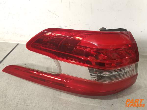 Rückleuchte hinten links Peugeot 308 II T9 Kombi 2013 - 2021 9678093980