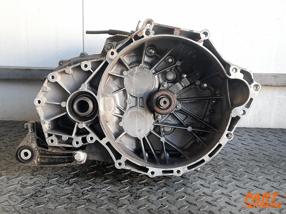 Versnellingsbak 6-versnellingen T8MA T7DB Ford Kuga Mk2 2,0TDCI 2012 - 2020 FV4R-7002-TCA