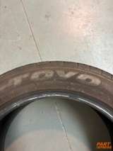 Opona przednia prawa Opel Astra GTC SRI J 2011–2018 L90025806 – 2