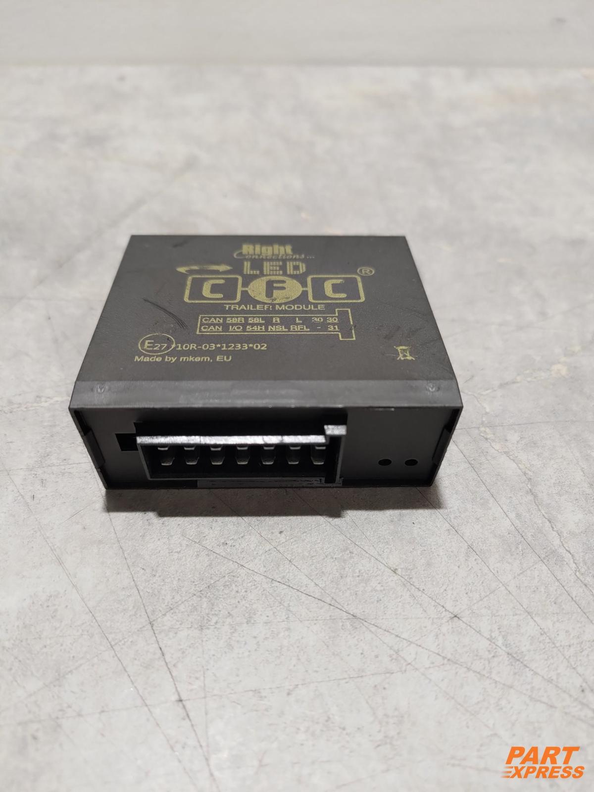 Trekhaakbesturingseenheid Ford C-Max Tita Mk2 2010 - 2019 10R-03 1233 02