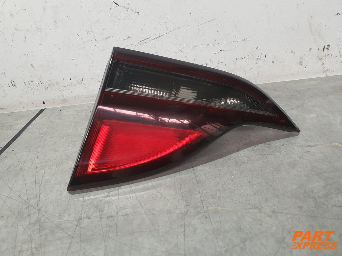Feu arrière droit intérieur Opel Zafira Tourer C 2011 - 2019 21460201
