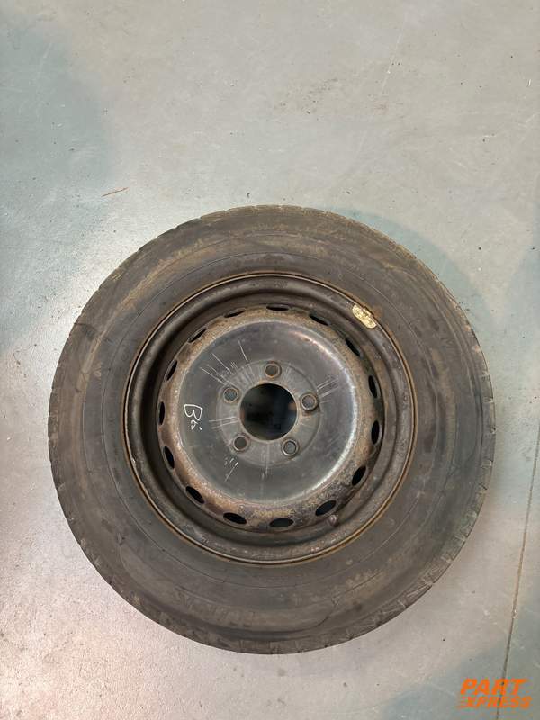 Rad hinten links Renault Trucks Master III (X62) 2010 - 2019 bl 8200684598 b