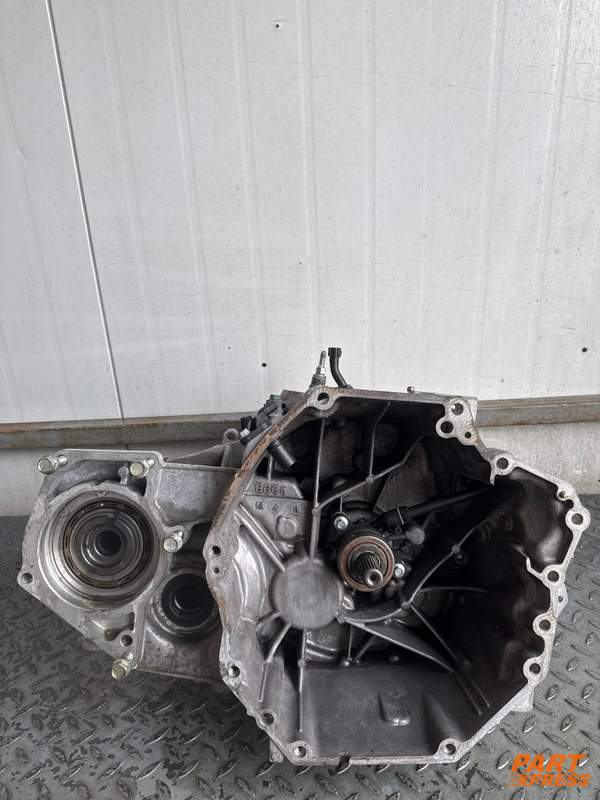 Schaltgetriebe 6-Gang Nissan Qashqai J11 2013 - 2021 87tkm R9M414 320104EA5E