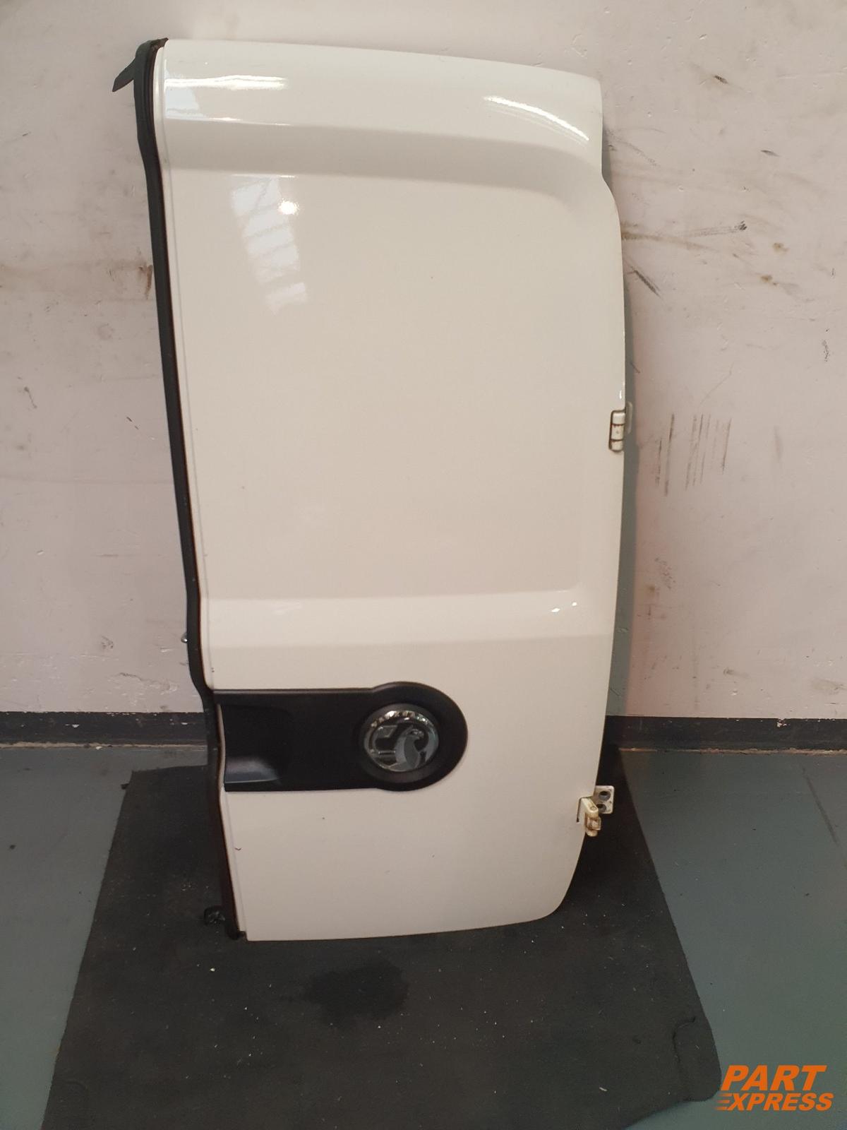 Puerta completa trasera derecha Opel Combo D Blanco 5PU Polarweiß 2011 - 2018
