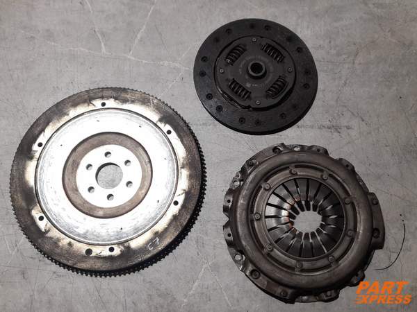 Kupplung komplett mit Schwungrad MPW Opel Meriva B 89tkm 2010-2017 55572815