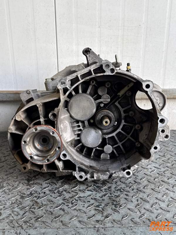 Schaltgetriebe 6-Gang VW Passat B7 2,0TDI 102tkm 02Q301103 2010 - 2015