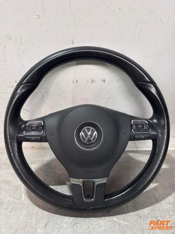 Kierownica kompletna VW Passat B7 2010 - 2015