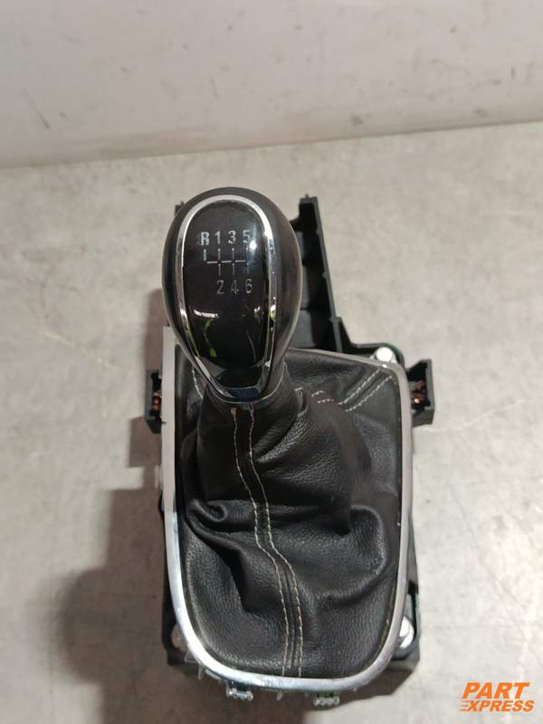 Schaltzug Opel Astra J GTC J 2011 - 2018 55577316