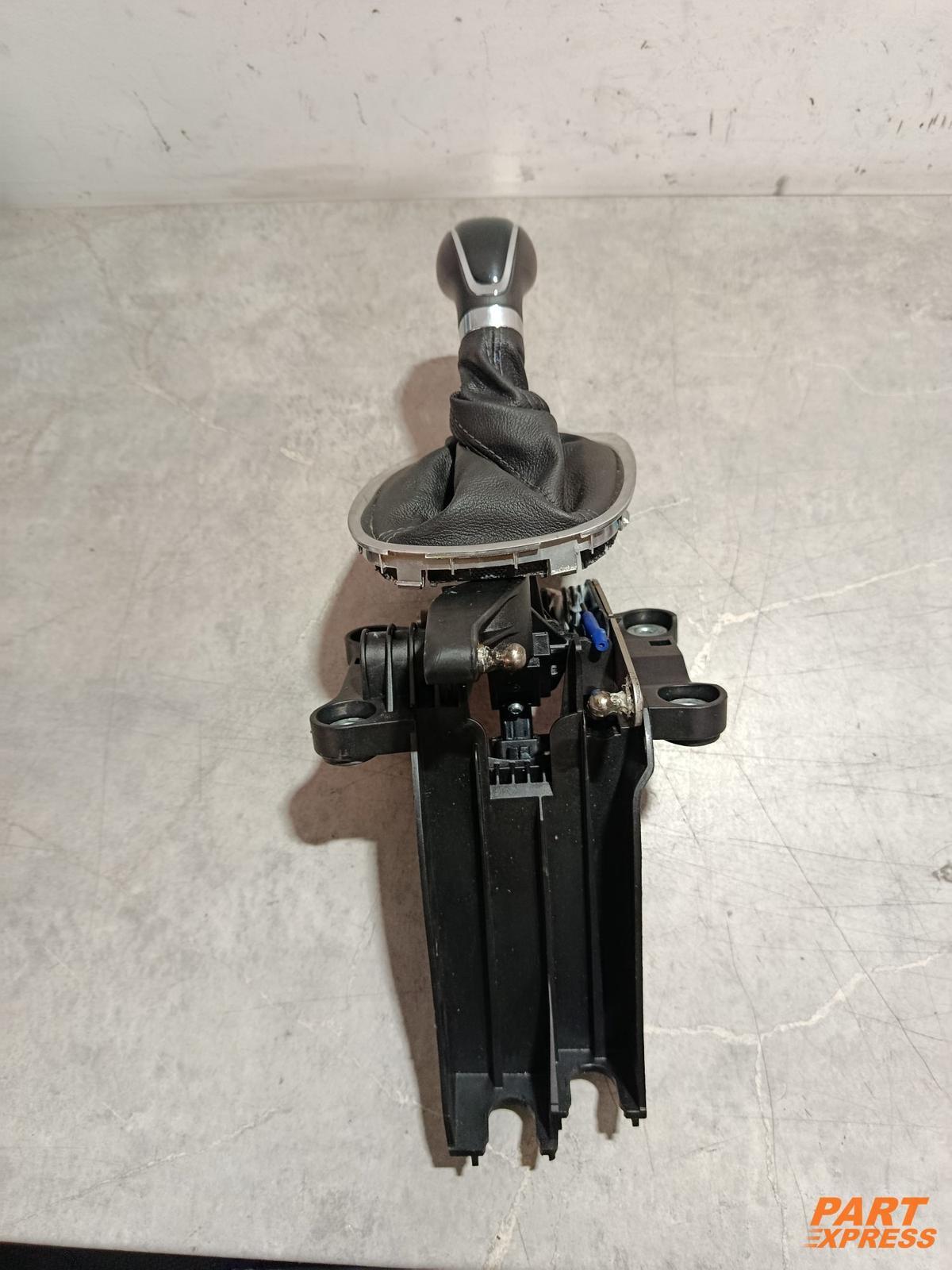 Câble de changement de vitesse Opel Meriva B 2010 - 2017 8126300101